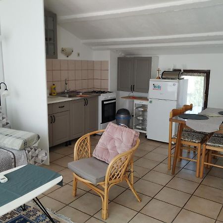 Apartmani Zlatko Pula Exterior photo