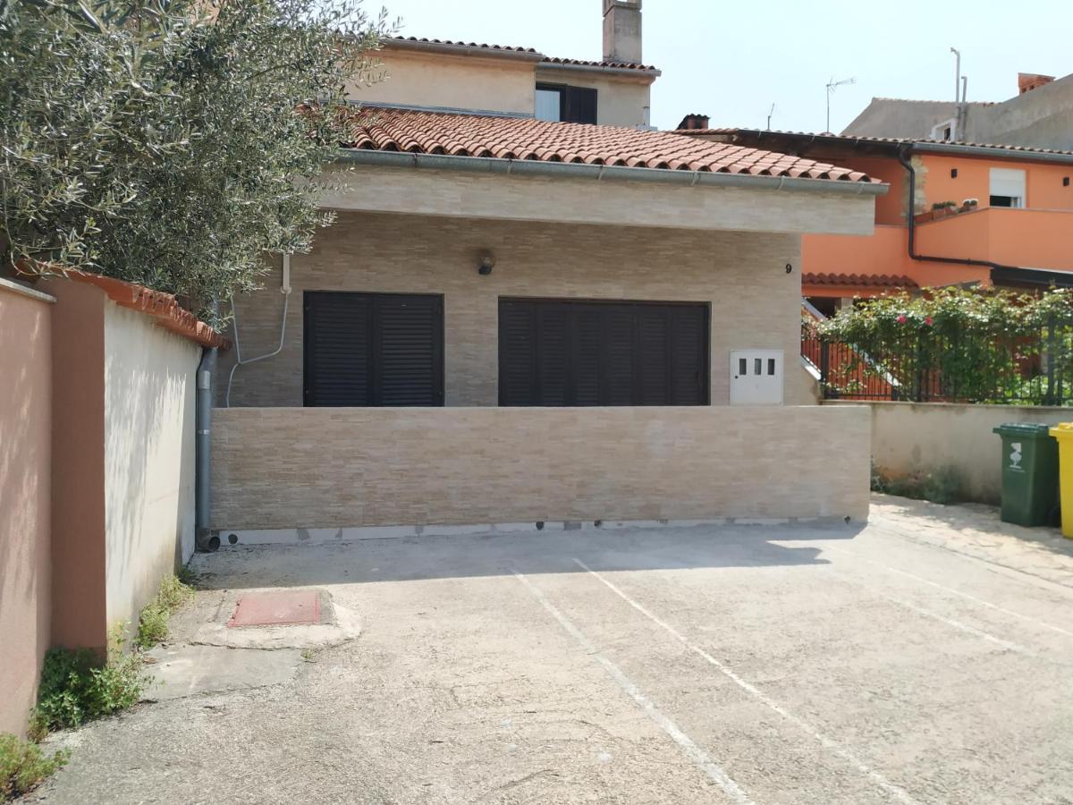 Apartmani Zlatko Pula Exterior photo