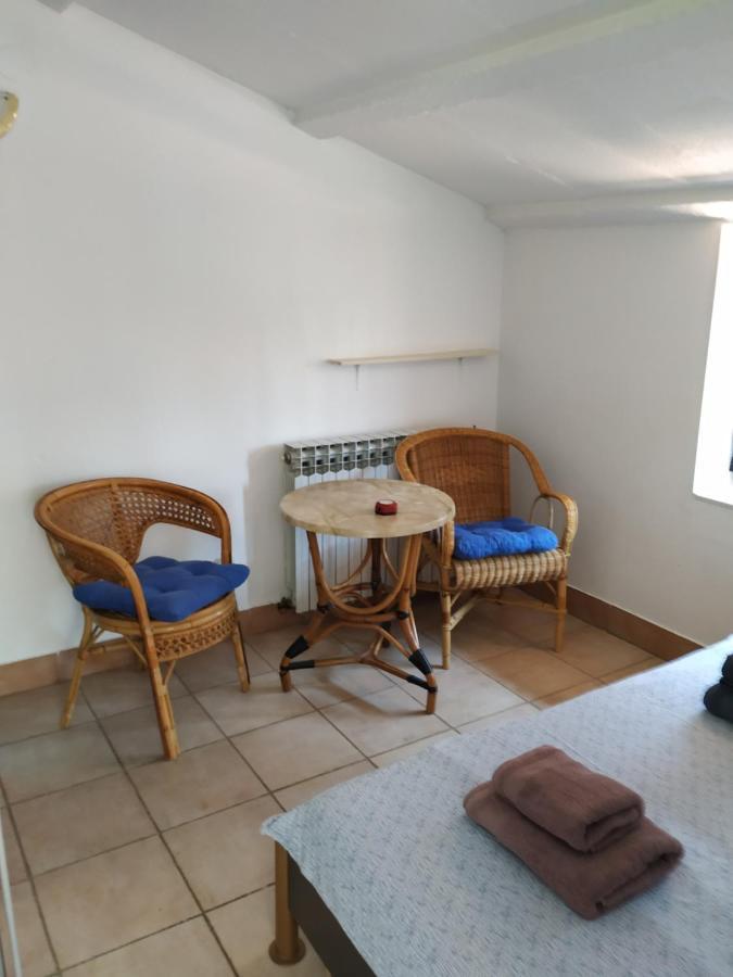 Apartmani Zlatko Pula Exterior photo