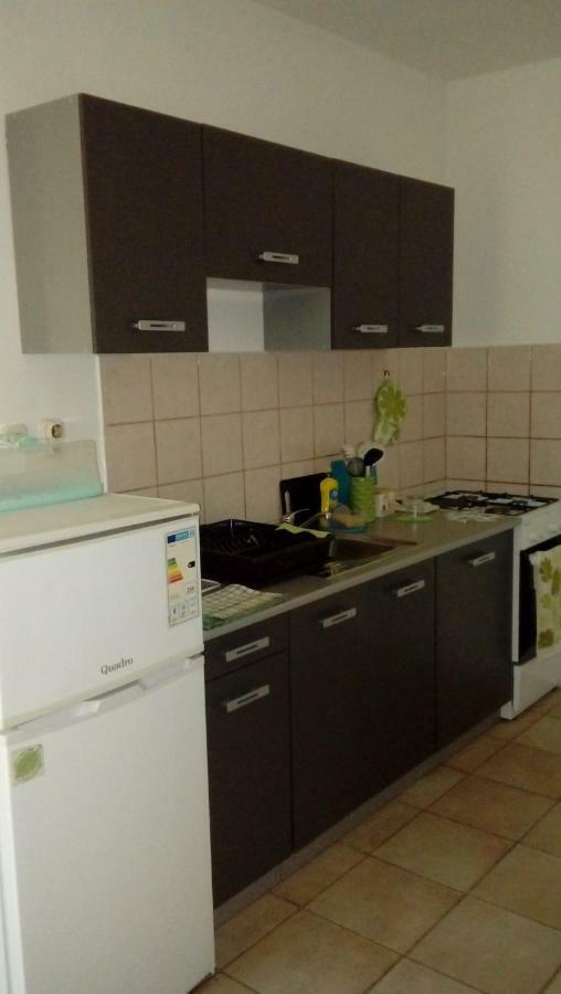 Apartmani Zlatko Pula Exterior photo