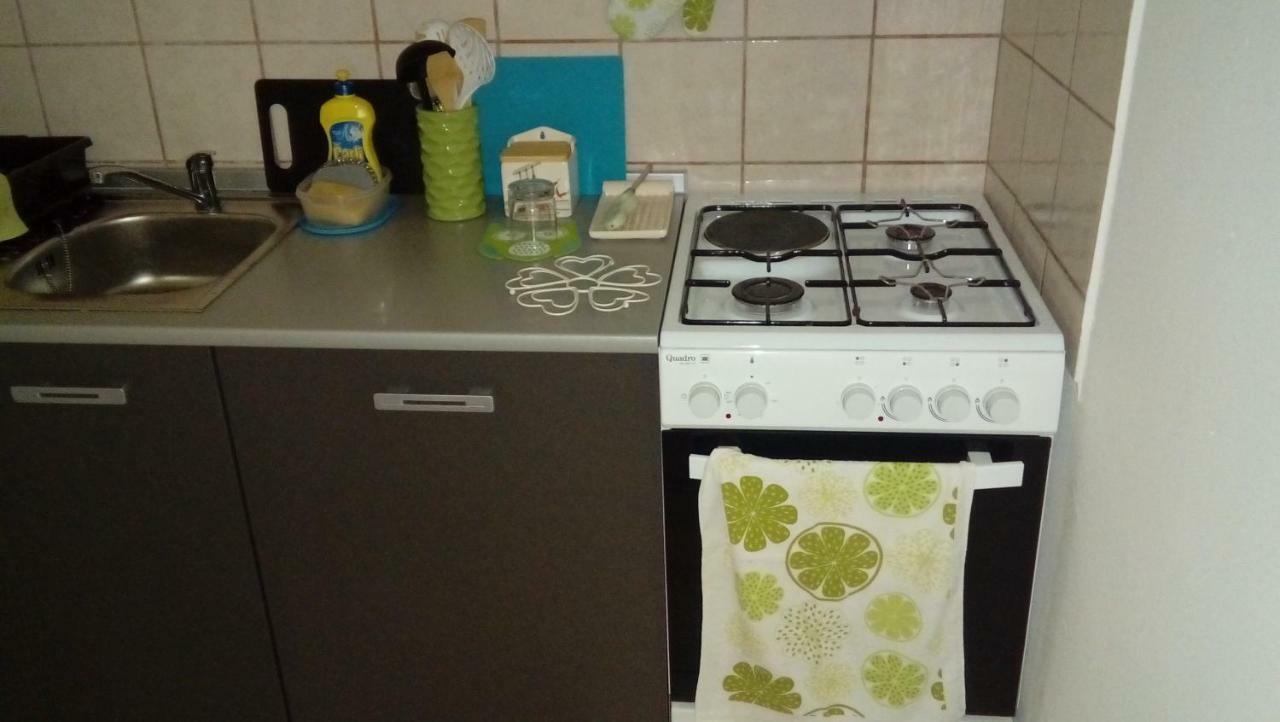 Apartmani Zlatko Pula Exterior photo